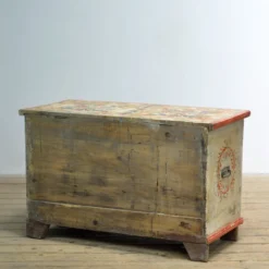 Coffre de mariée art populaire, vers 1950