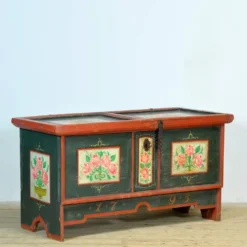 Coffre de mariée en art populaire, daté de 1795