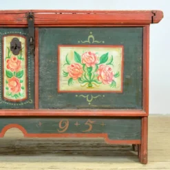 Coffre de mariée en art populaire, daté de 1795