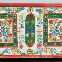 Coffre de mariée en art populaire, daté de 1948