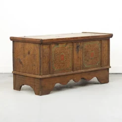 Coffre de mariée peint en art populaire ancien 1737