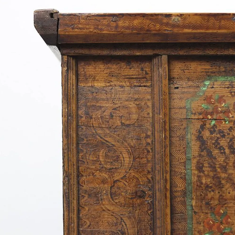 Coffre de mariée peint en art populaire ancien 1737