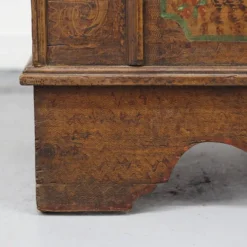 Coffre de mariée peint en art populaire ancien 1737