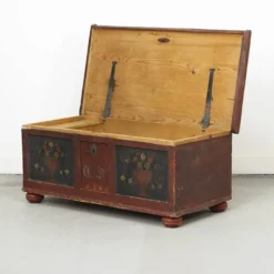 Coffre de mariée peint en art populaire ancien 1840