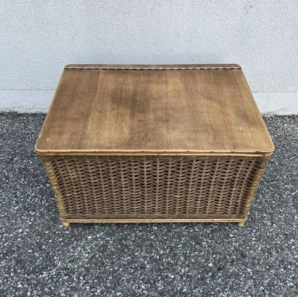 Coffre de rangement ancien