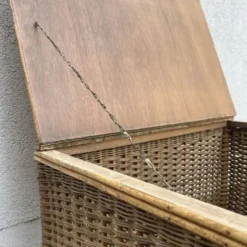Coffre de rangement ancien