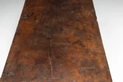 Coffre de rangement en bois ancien, France, fin du XVIIIe siècle