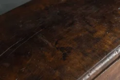 Coffre de rangement en bois ancien, France, fin du XVIIIe siècle