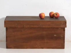 Coffre de rangement japonais ancien en cèdre sugi - période Meiji–Taishō (c.1890–1920)