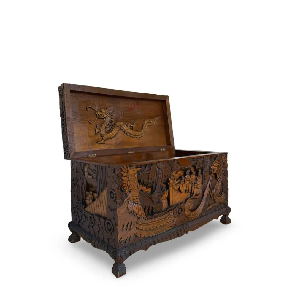 Coffre d'exportation chinois ancien sculpté – Décor de dragon, phénix et paysage