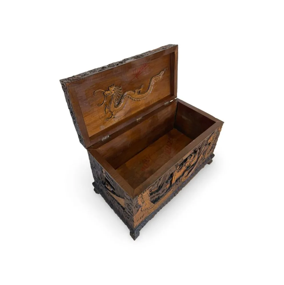 Coffre d'exportation chinois ancien sculpté – Décor de dragon, phénix et paysage