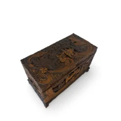 Coffre d'exportation chinois ancien sculpté – Décor de dragon, phénix et paysage