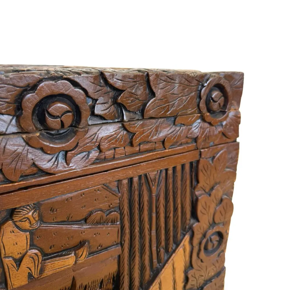 Coffre d'exportation chinois ancien sculpté – Décor de dragon, phénix et paysage