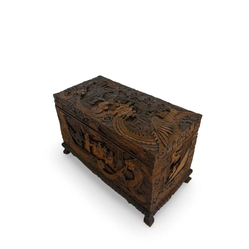 Coffre d'exportation chinois ancien sculpté – Décor de dragon, phénix et paysage