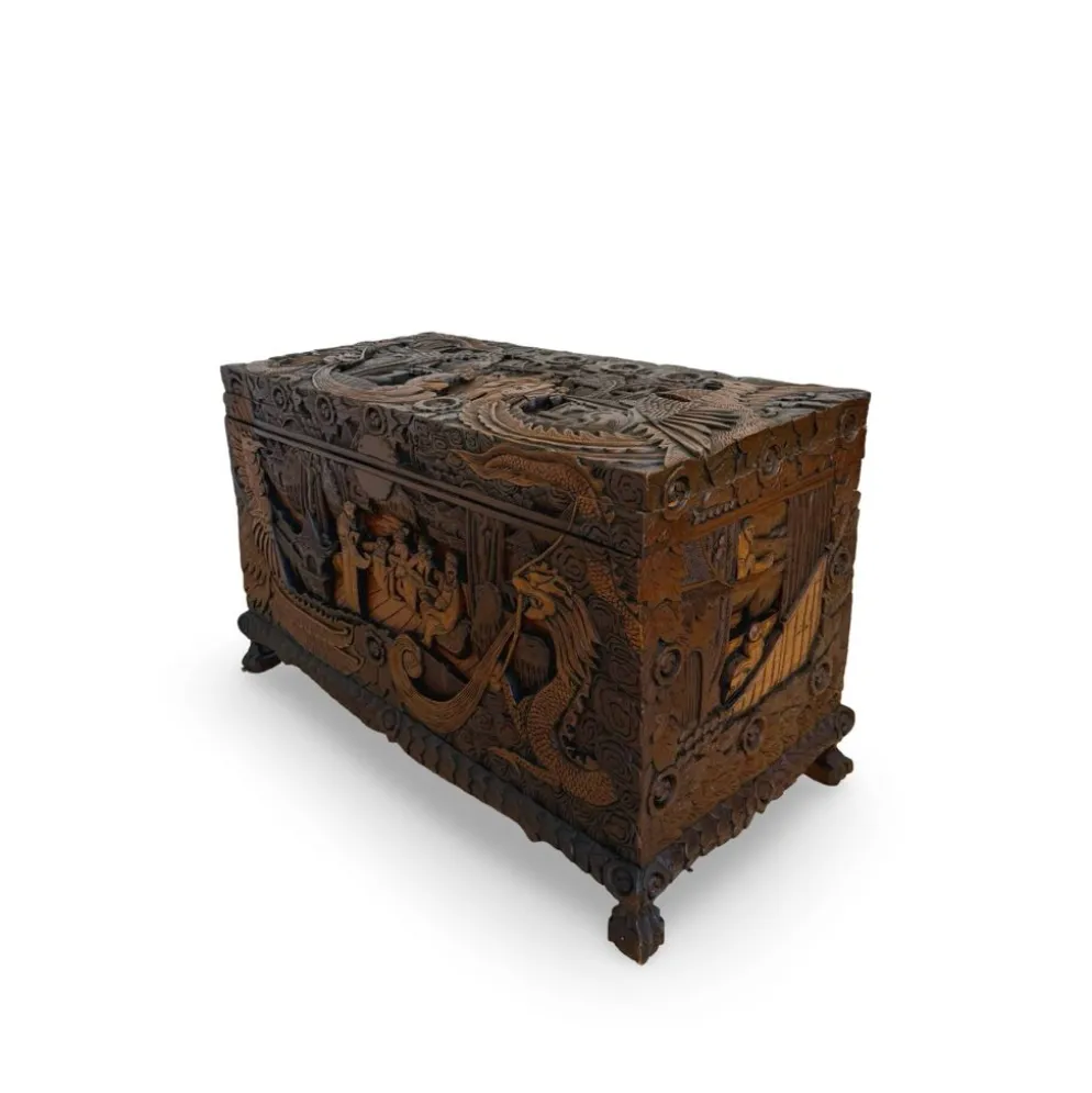 Coffre d'exportation chinois ancien sculpté – Décor de dragon, phénix et paysage