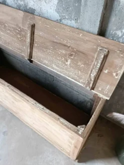 Coffre en bois
