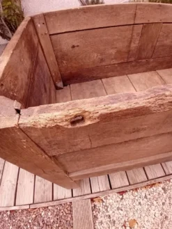 Coffre en bois (Maie)