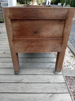 Coffre en bois (Maie)