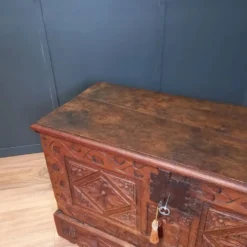Coffre espagnol du XVIIIe siècle