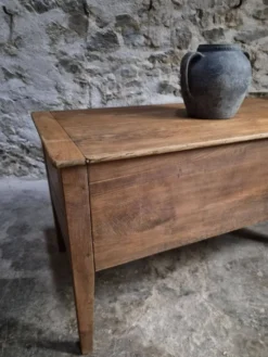 Coffre à farine français ancien en chêne – Table d'appoint de ferme du XIXe siècle