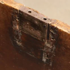 Coffre gothique ancien en sapin argenté, Italie, 16ème siècle