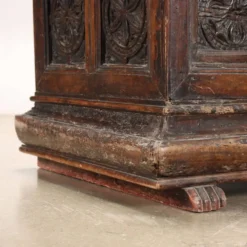 Coffre gothique ancien en sapin argenté, Italie, 16ème siècle