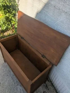 Coffre à jouets en bois