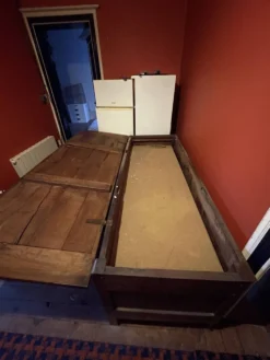 Coffre meuble de métier