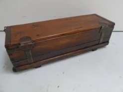 Coffre militaire en bois vintage