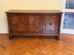 Coffre ou commode en chêne de style espagnol, début du 20e siècle