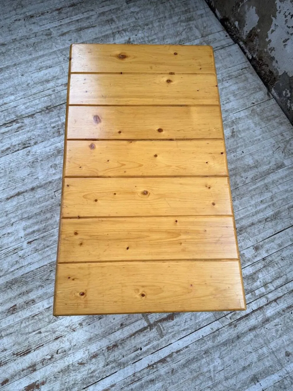 Coffre ou table basse perriand Les Arcs 1800