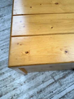 Coffre ou table basse perriand Les Arcs 1800