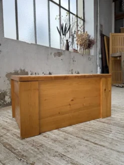 Coffre ou table basse perriand Les Arcs 1800
