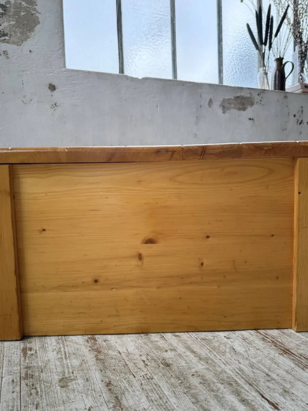 Coffre ou table basse perriand Les Arcs 1800