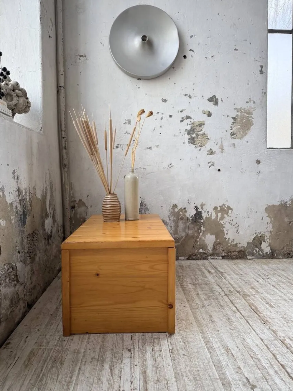 Coffre ou table basse perriand Les Arcs 1800