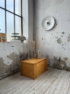 Coffre ou table basse perriand Les Arcs 1800