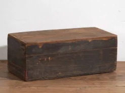 Coffret ancien rouge à motifs floraux (vers 1900) #34