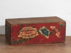 Coffret ancien rouge à motifs floraux (vers 1900) #34