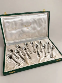 Coffret Christofle 12 cuillères à moka en métal argenté