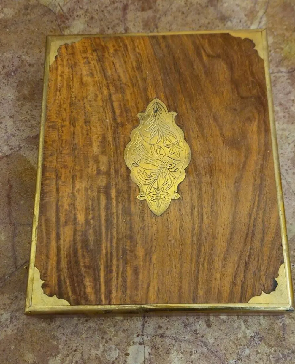 Coffret / écritoire Anglais en bois et laiton marqueté – XXe siècle
