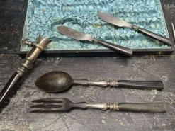 Coffret à découper et à servir 7 pièces du début XXème