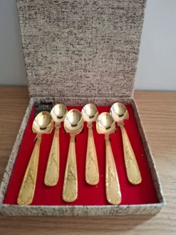 Coffret de 6 cuillères à café dorées à l’or fin