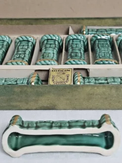 Coffret de 12 porte-couteaux Digoin Sarreguemines France