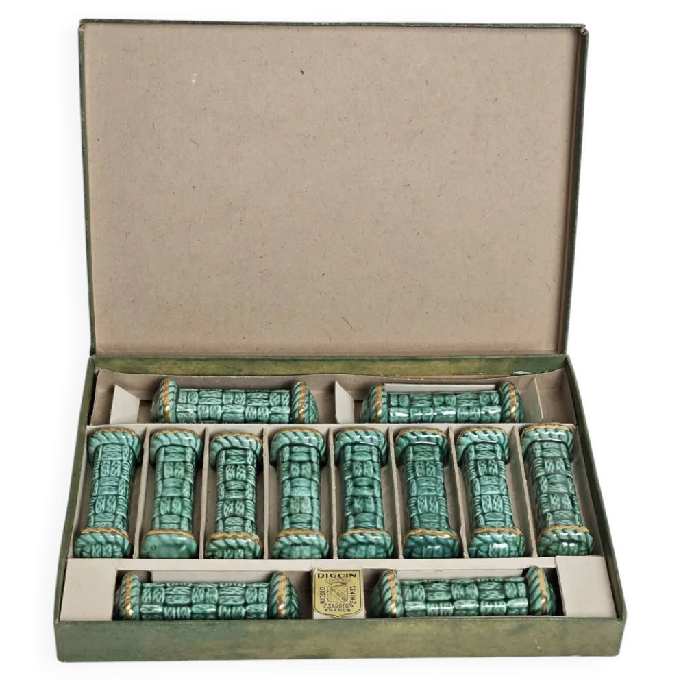 Coffret de 12 porte-couteaux Digoin Sarreguemines France