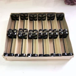 Coffret de 12 porte-couverts fer forgé