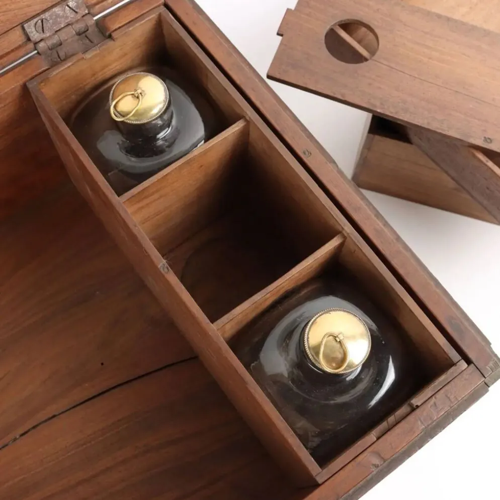 Coffret de voyage ancien en noyer, nécessaire d’écriture, Italie, XIXe siècle