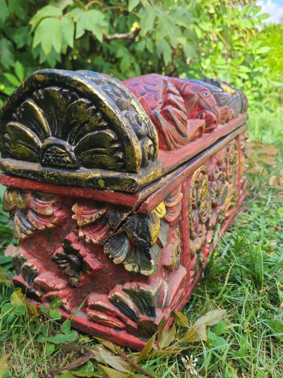 Coffret en bois sculpté balinais