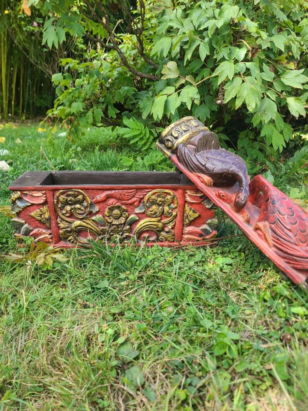 Coffret en bois sculpté balinais