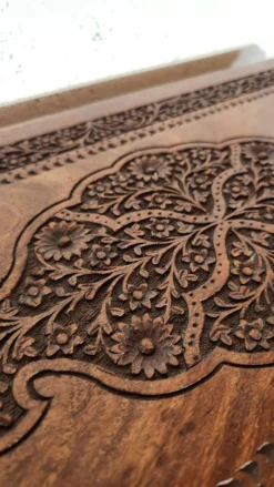 Coffret/meuble à bijoux en bois sculpté à la main style indien