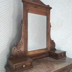 Coiffeuse ancienne